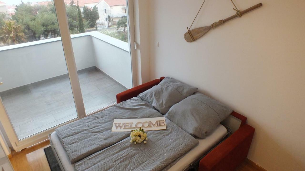 Apartment Paulina Novalja Eksteriør bilde