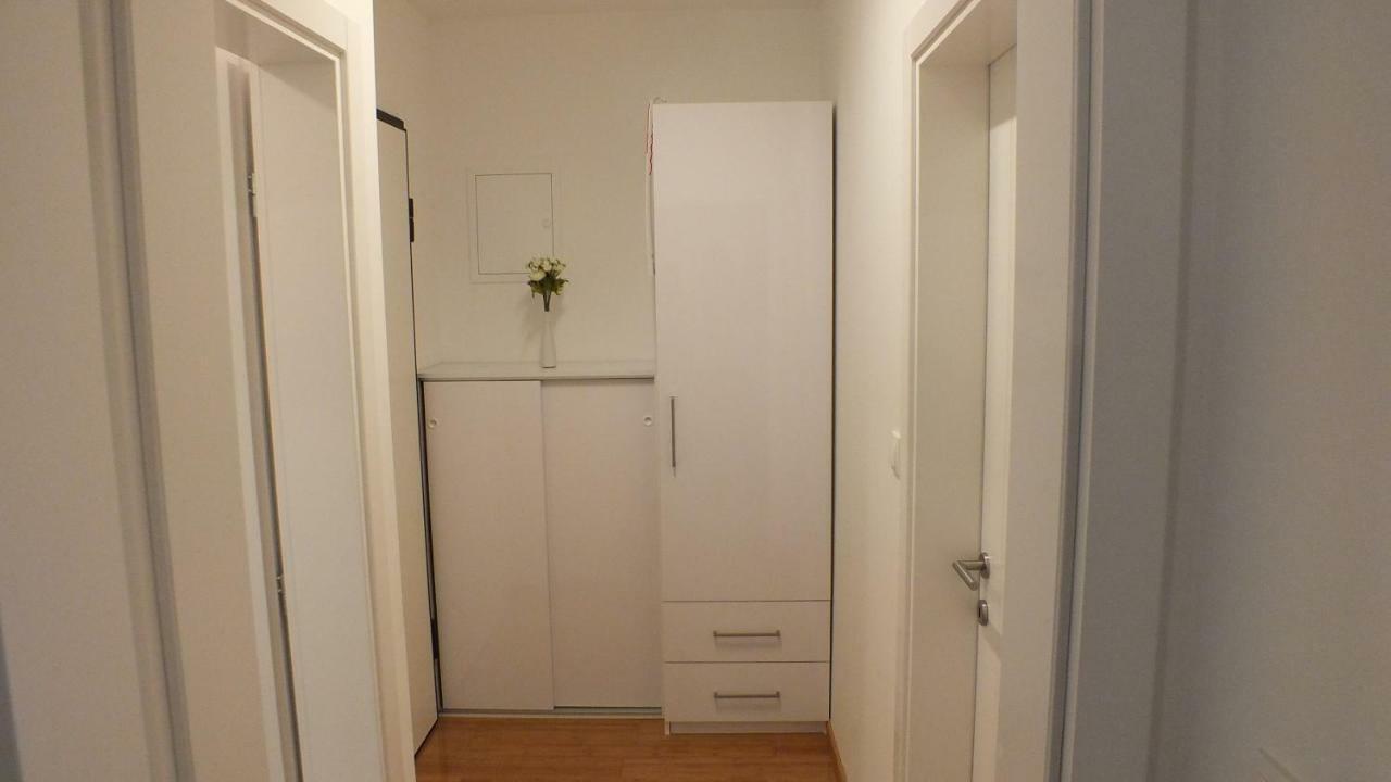 Apartment Paulina Novalja Eksteriør bilde